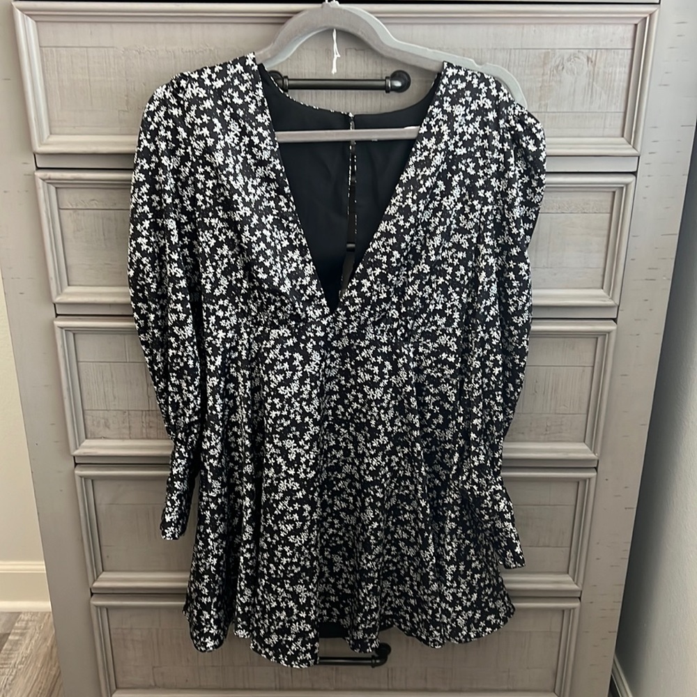 Floral Black Daisy Dress